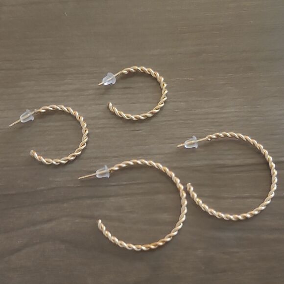 Fashion Jewelry Jewelry - 💲6️⃣ Bundled ✔️2PR Elegant Gold Twisted Hoop Earrings Set